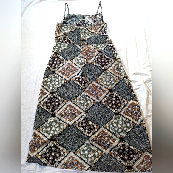 Cider XXL floral dress - Picture 2 of 3